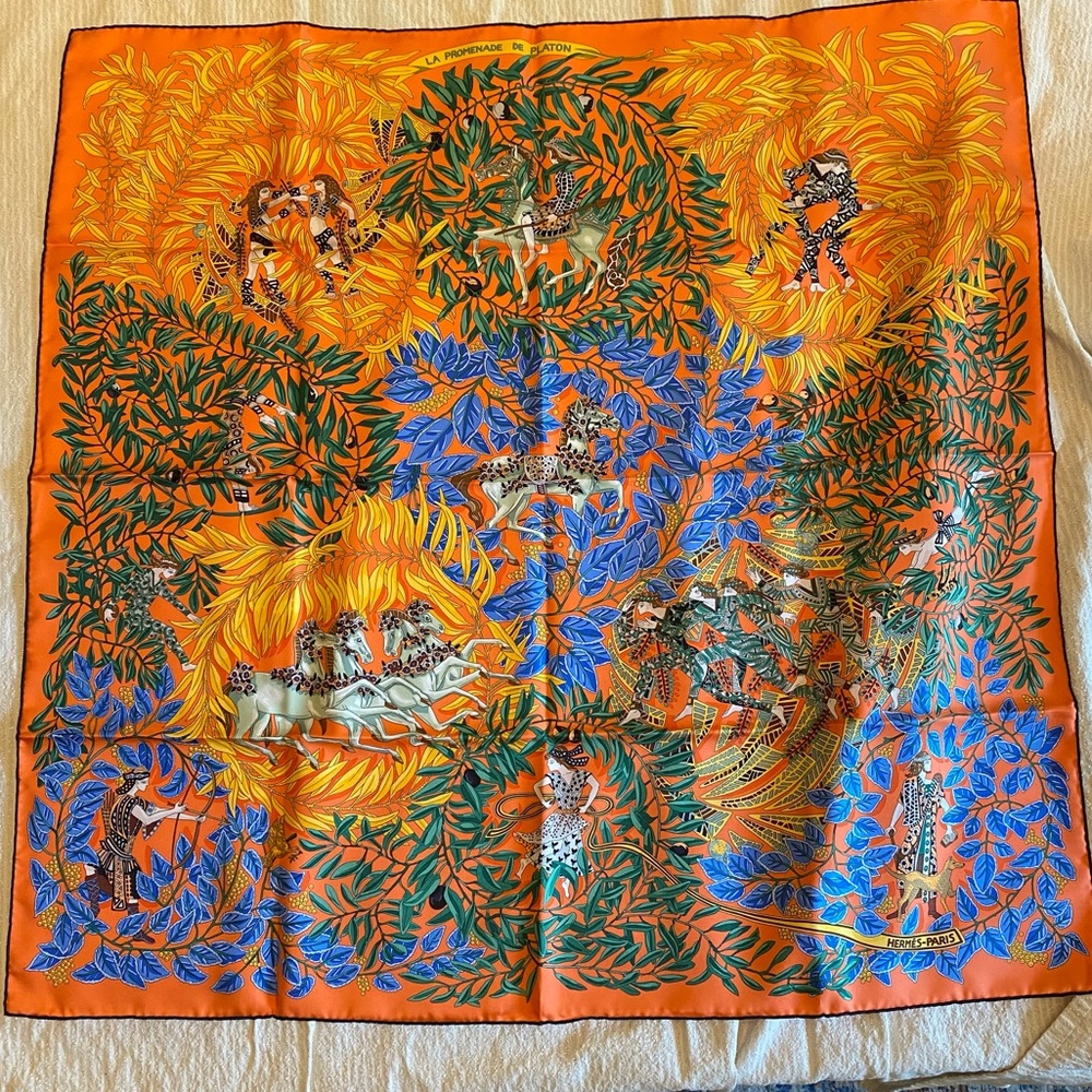 Hermès La Promenade de Platon orange scarf